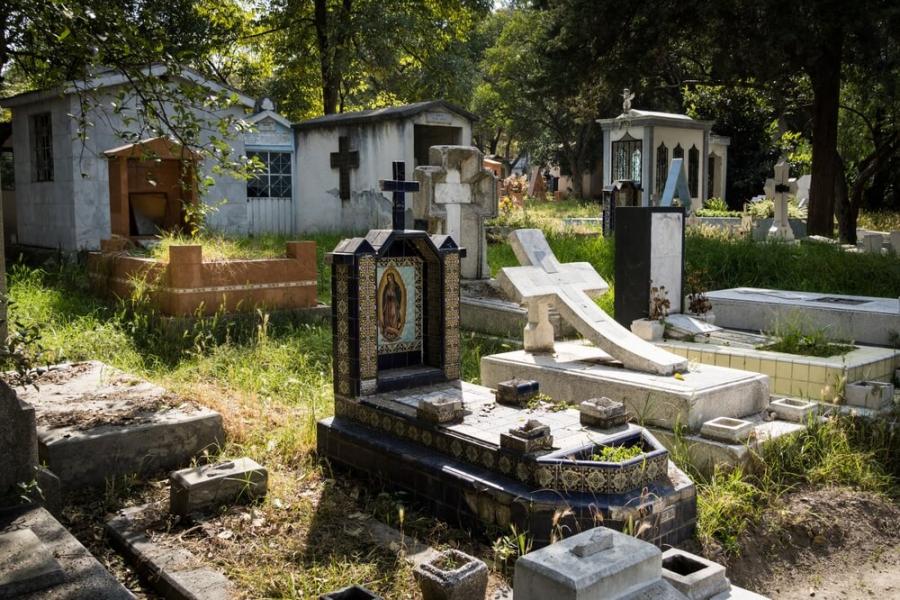 Diferencias entre panteón y cementerio